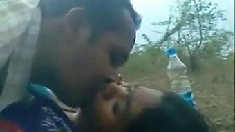 Desi Babe Gets Wild In The Great Outdoors