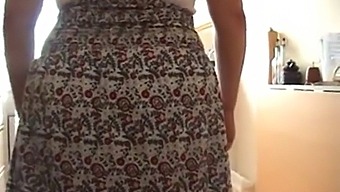 Amateur British Granny Offers Upskirt View And Handjob For Money