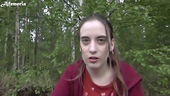 Пов Видео Девојке Која Пуши И Гута Сперму.