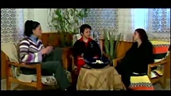 Врућа Ноћ Са Турским Паром И Њиховим Девојкама.