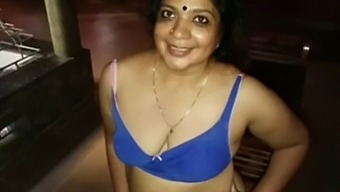 देसी मल्लू लड़की एक गर्म वीडियो में अपने गहरे गले के कौशल दिखाती है