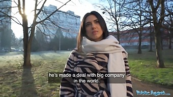 Amazing Reality Video Of College Student Getting Blowjob In Public