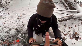 Авантура Буккаке У Јавном Парку Луне Доводи До Хапшења.