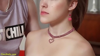 Експлицитна Игра Секс Играчкама И Свршавање Никол Мурковски.